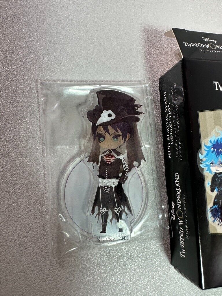 Twiste Twisted Wonderland Scary Dress Heartslabyul Deuce Spade Acrylic Stand