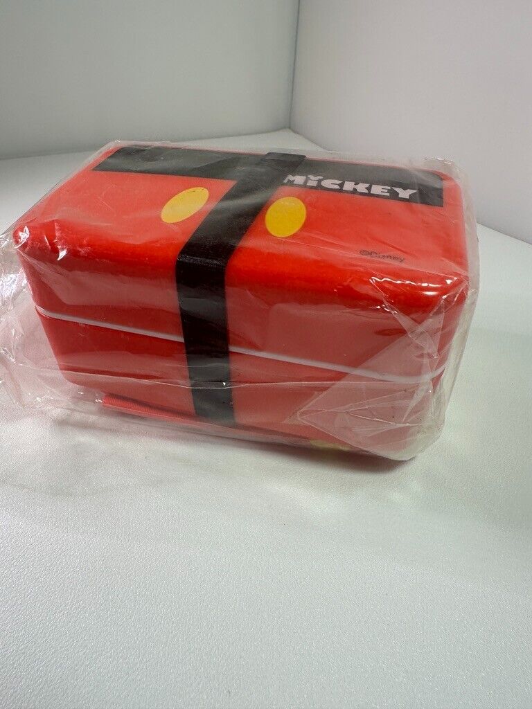 Disney Tsum Tsum Mini Large Bentou Box and Cover Mickey Mouse