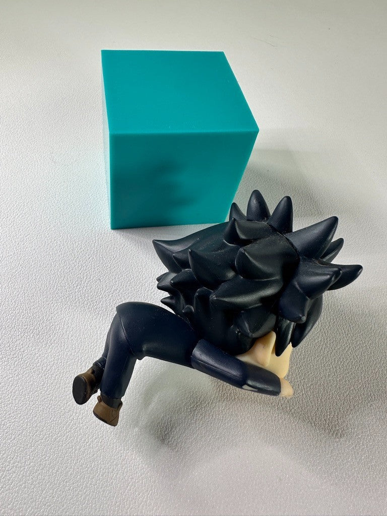 PREOWNED Jujutsu Kaisen  Megumi Fushiguro Hikkake Figure FuRyu