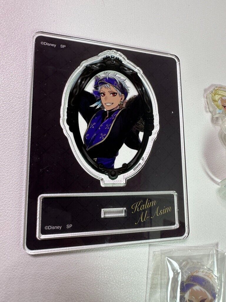 PREOWNED Twisted Wonderland Scarabia Kalim AlAsim Acrylic Stand Set