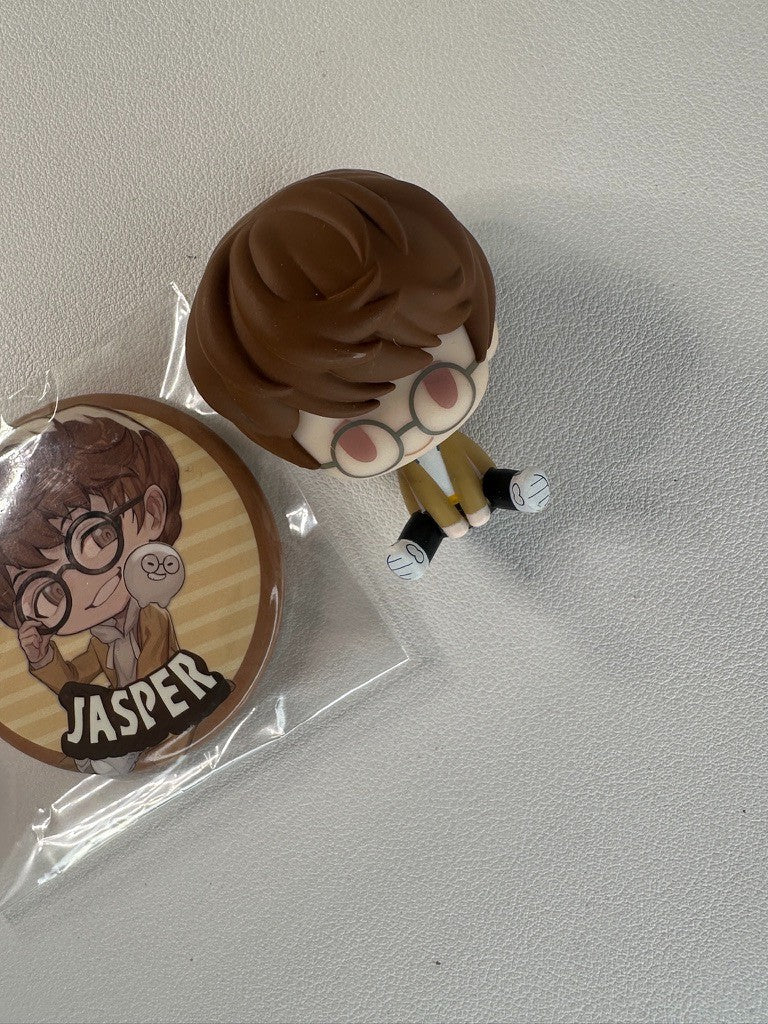 PREOWNED Crazy Racoon Can Badge Ichiban Kuji Mini Figure Jasper