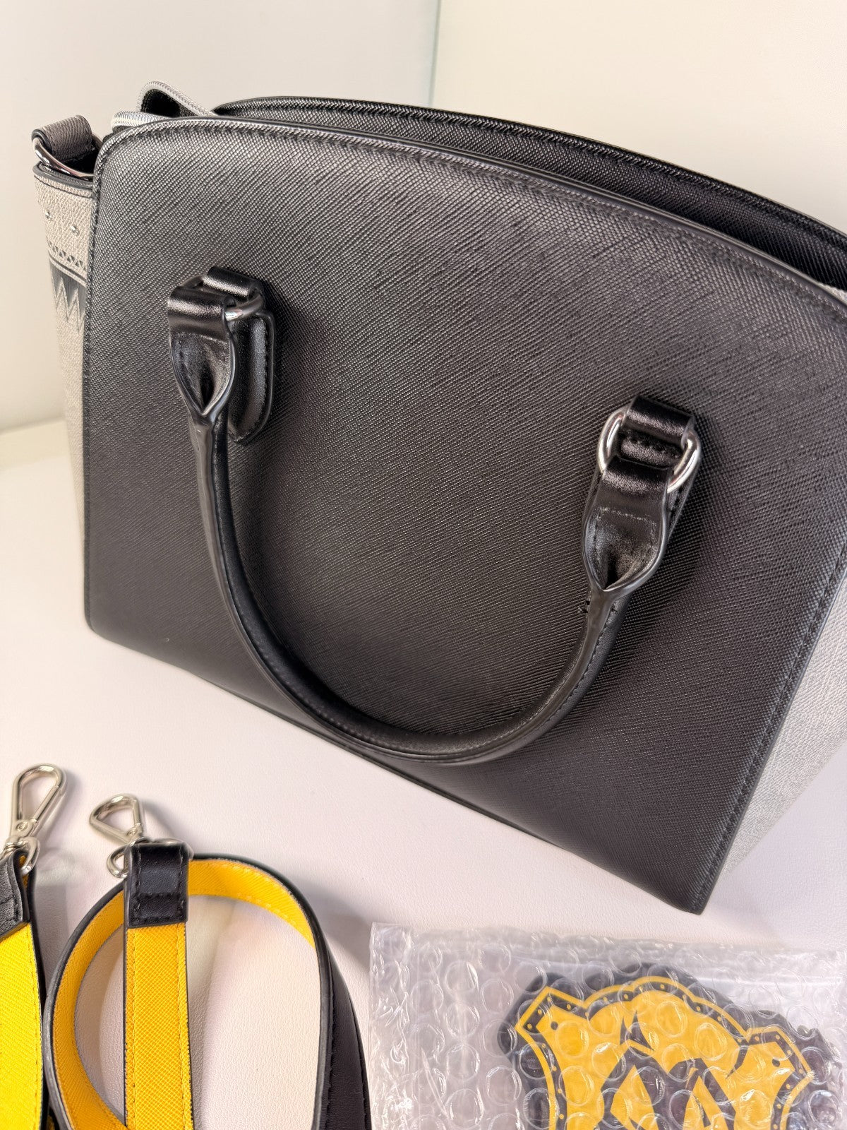 Twisted Wonderland Samantha Thavasa &chouette Shoulder Bag Purse Savanaclaw