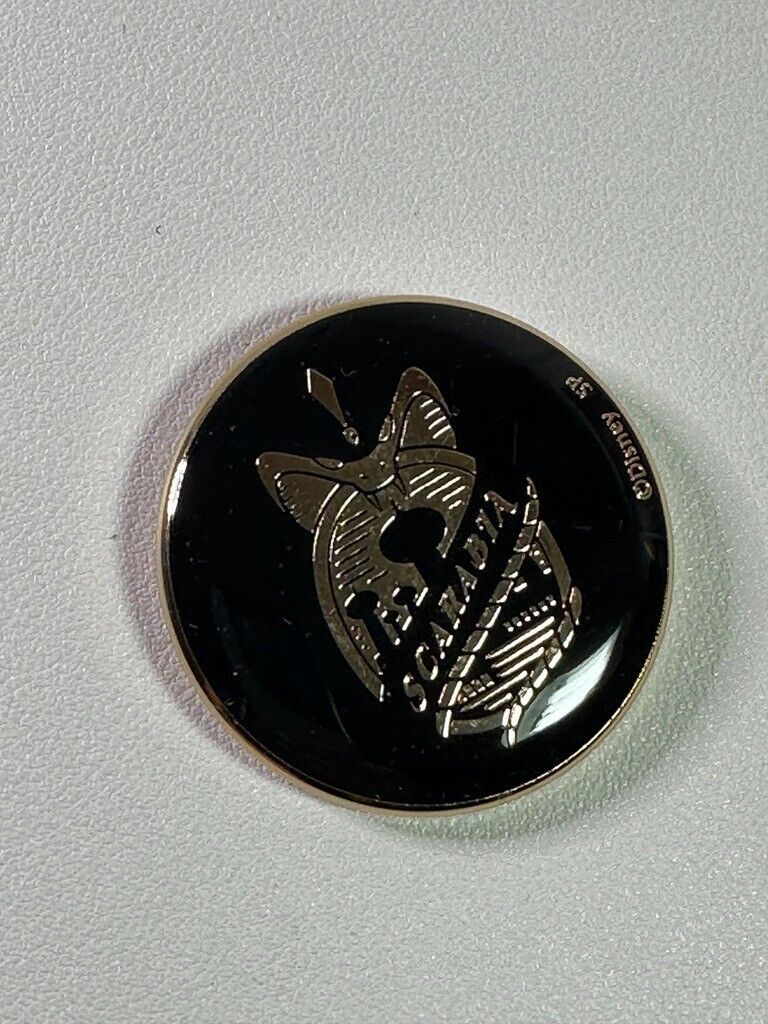 Twisted Wonderland Can Badge Scarabia Metal Icon