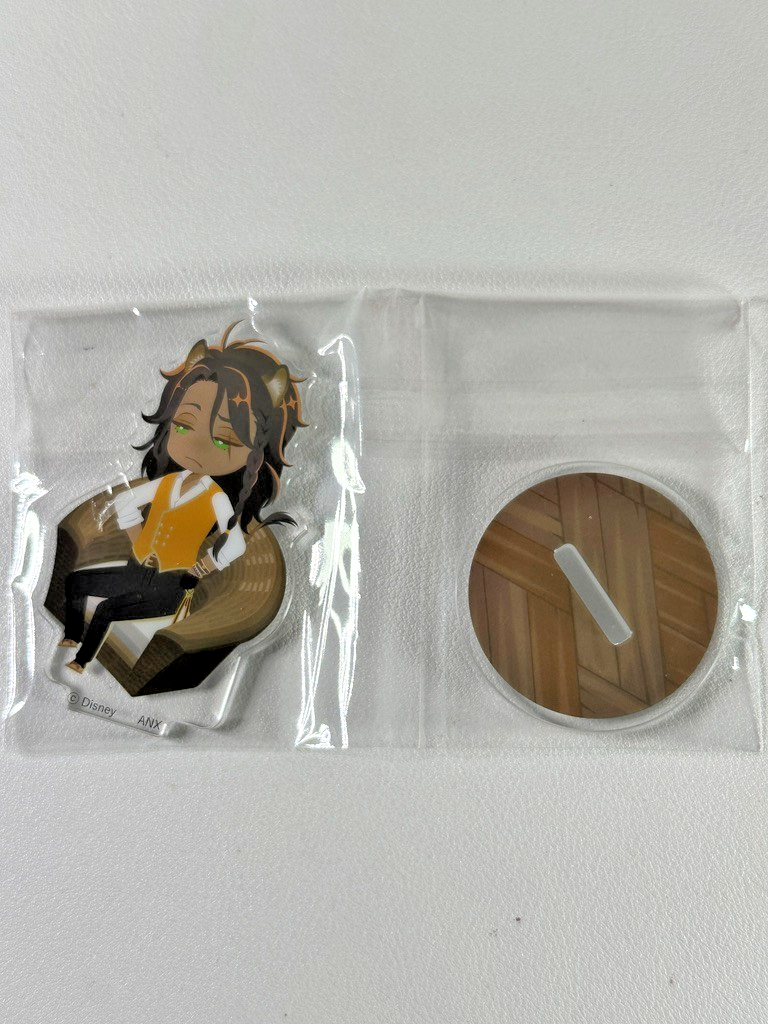 Twisted Wonderland Room Ver Acrylic Stand Savanaclaw Leona Kingscholar