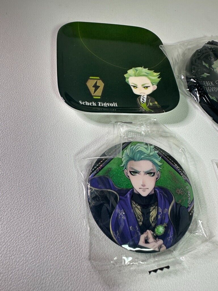 Twisted Wonderland Diasomnia Sebek Zigvolt Rubber Charm Can Badge Plate Set