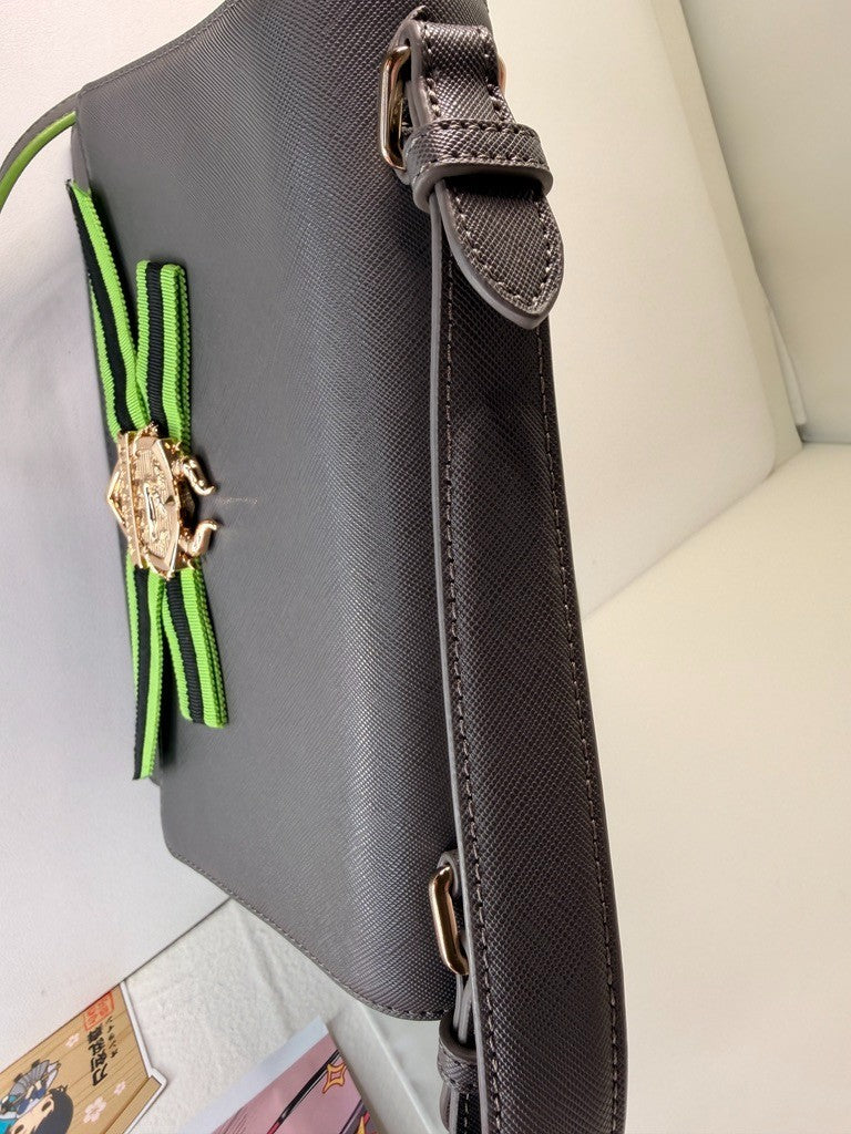 Twisted Wonderland Model Emblem Bag Diasomnia Malleus Lilia Sebek Silver