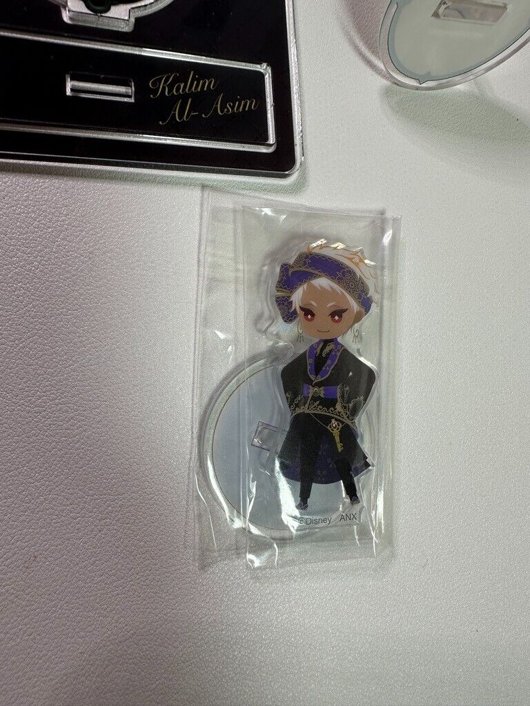 PREOWNED Twisted Wonderland Scarabia Kalim AlAsim Acrylic Stand Set