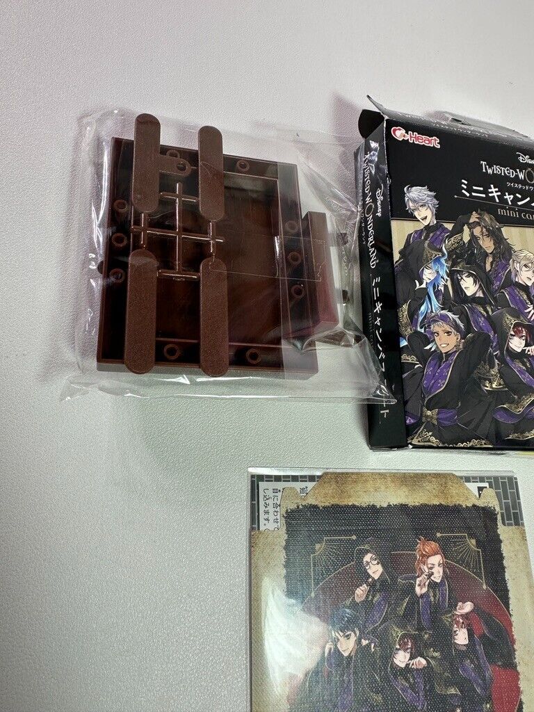 Twisted Wonderland Desk Canvas Heartslabyul Riddle Ace Deuce Trey Cater