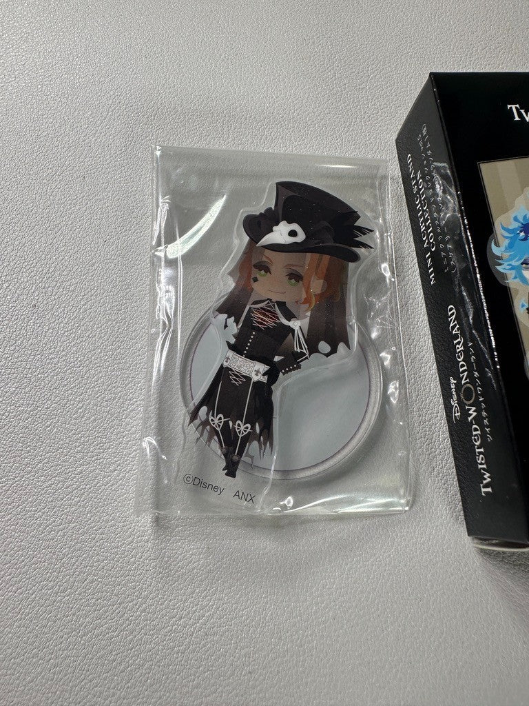Twisted Wonderland Scary Dress Acrylic Stand Heartslabyul Cater Diamond