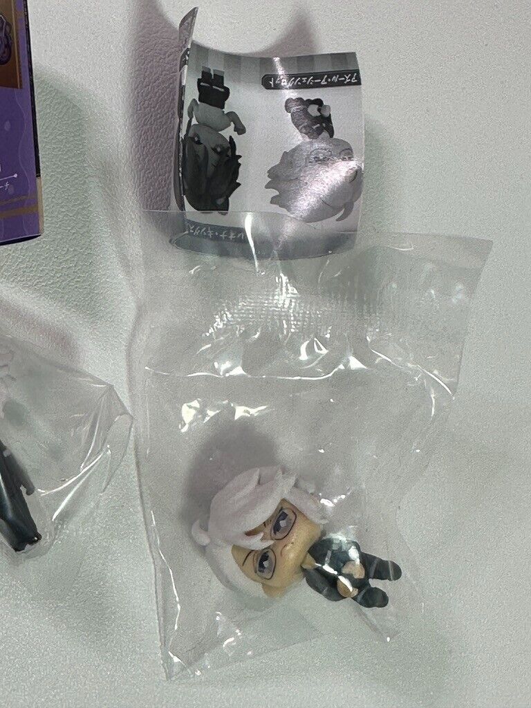 Twisted Wonderland Gashapon Hugcon Mascot Set  Octavinelle Azul Ashengrotto